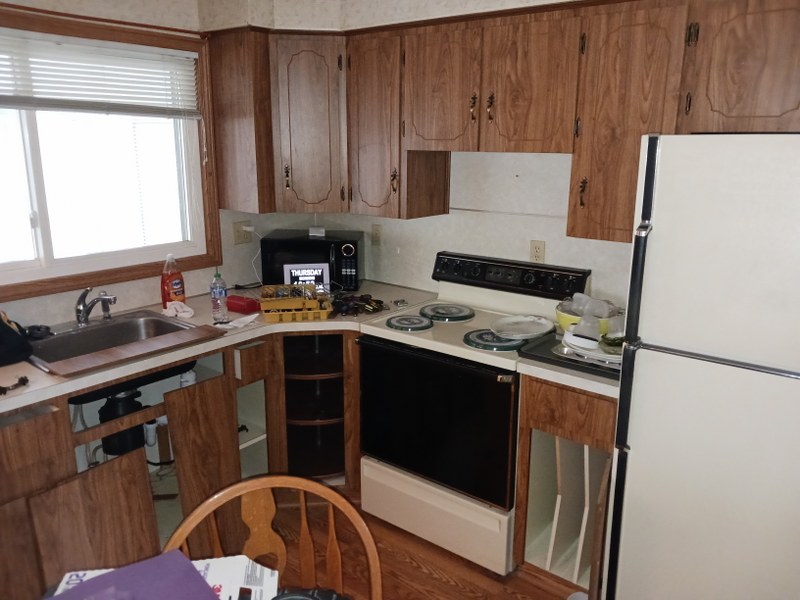 kitchen before paint